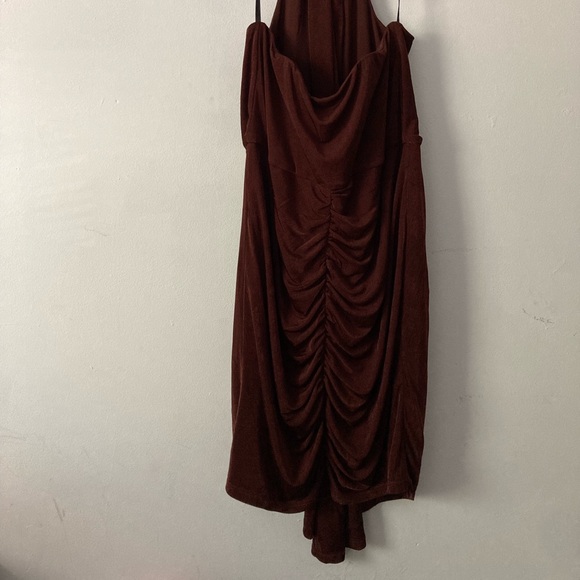 City Chic Halter Twist Dress, Size 20 - Picture 6 of 7